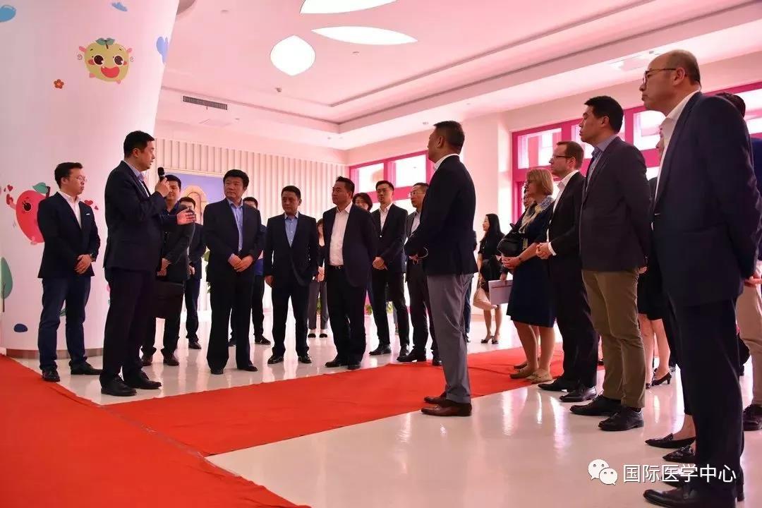 西門子醫(yī)療系統(tǒng)有限公司大中華區(qū)總裁王皓一行來國際醫(yī)學考察交流