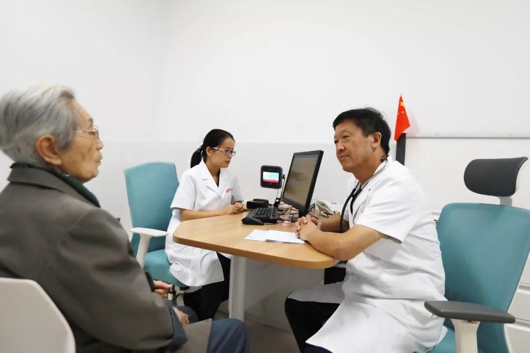 《健康時報》記者走進西安國際醫(yī)學(xué)中心，請看報道