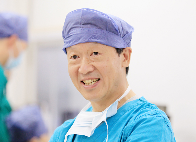 三秦網(wǎng)報道—跟著大咖王海昌走進神秘的DSA手術(shù)室