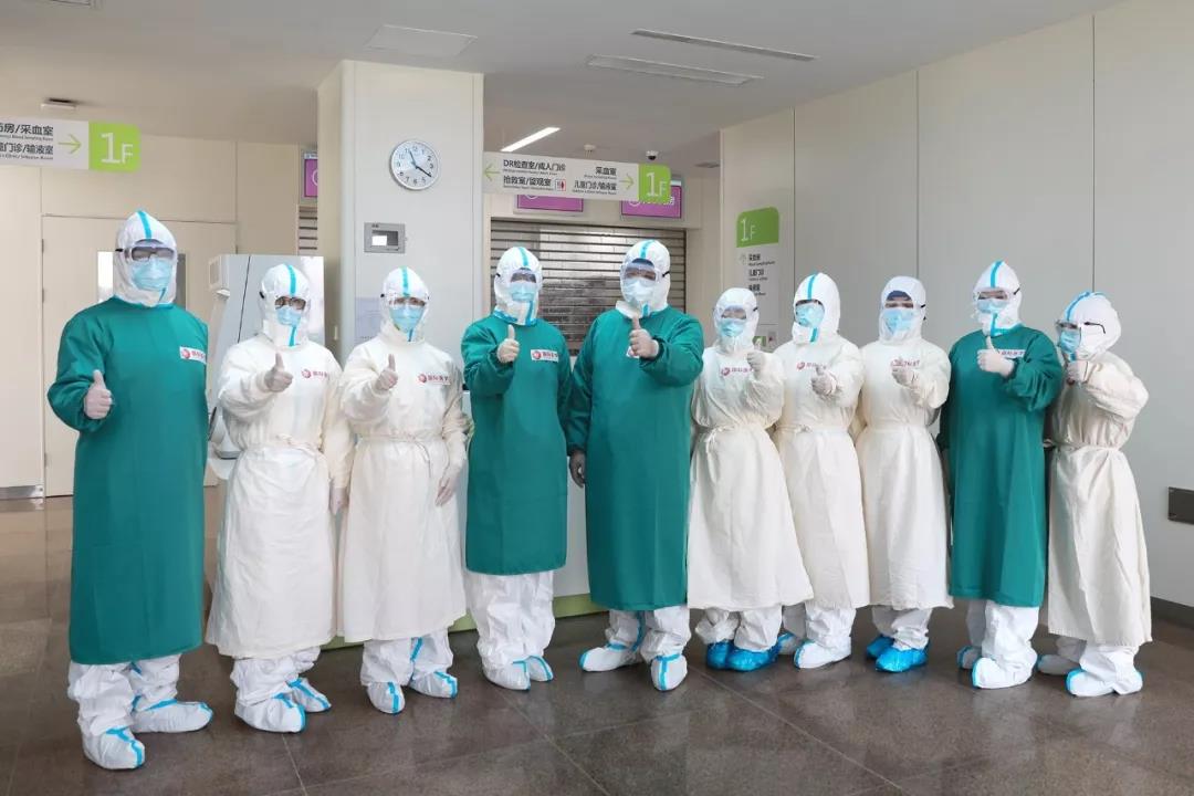 今日頭條——大年三十，一位護(hù)士對(duì)媽媽說(shuō)她要去武漢