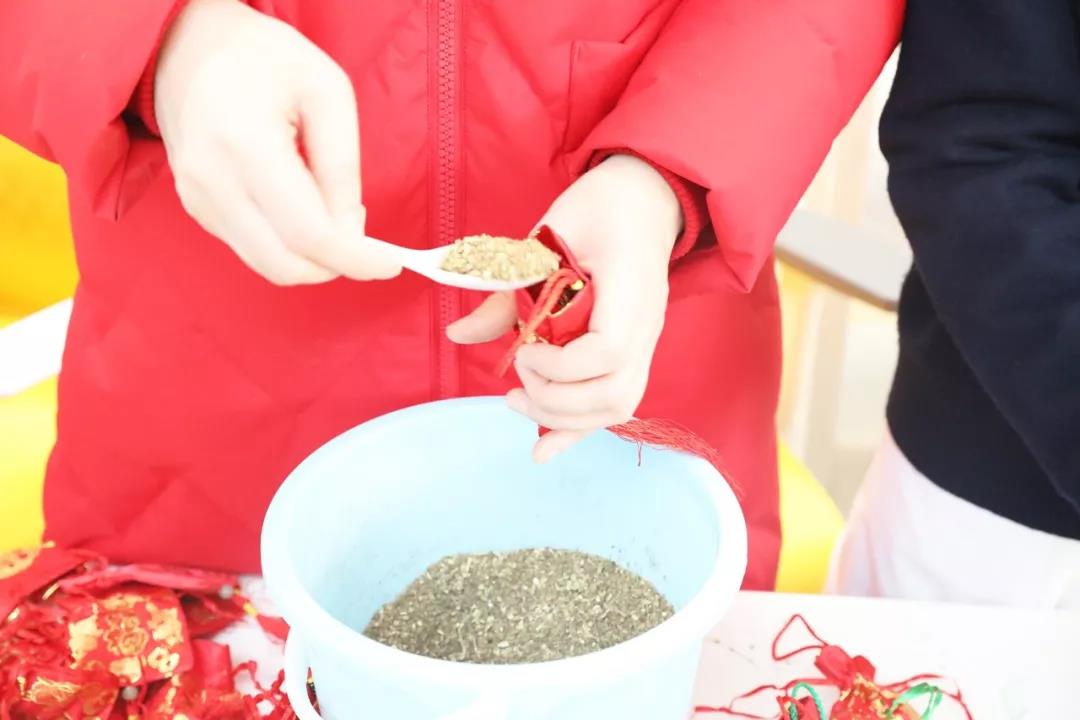 點(diǎn)贊！愛(ài)心捐款助力疫情防控