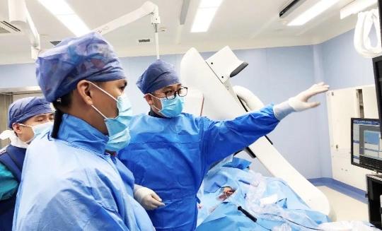 三秦都市報—慌！慌！慌！七旬大叔選擇這里心不“慌”了