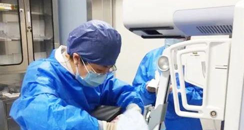 小到1—2mm的鈣化也能活檢！西安國(guó)際醫(yī)學(xué)中心醫(yī)院采用精準(zhǔn)技術(shù)讓乳腺早癌無(wú)處可逃