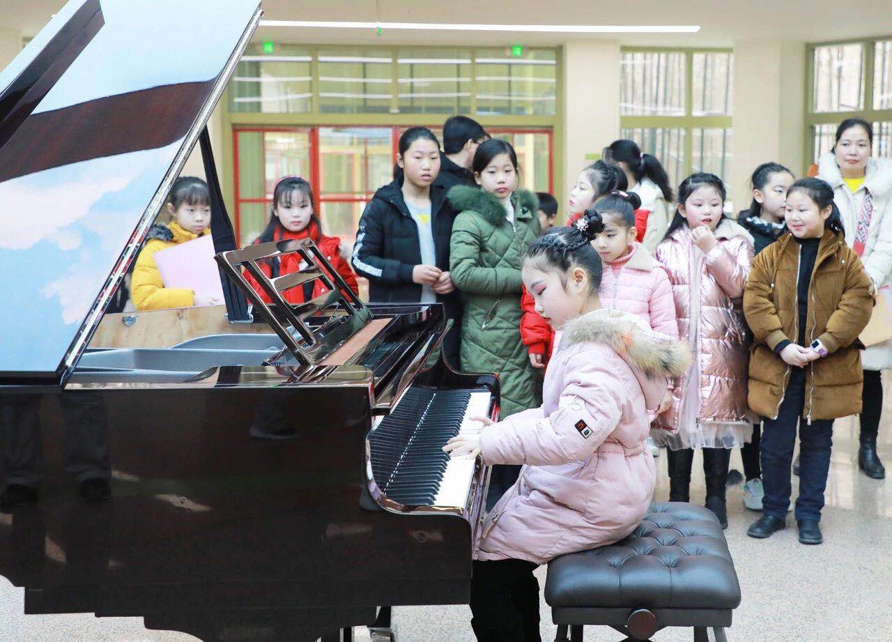 暖心！“小演奏家”走進(jìn)西安國際醫(yī)學(xué)中心醫(yī)院——“寒假健康教育公益行”研學(xué)活動之二