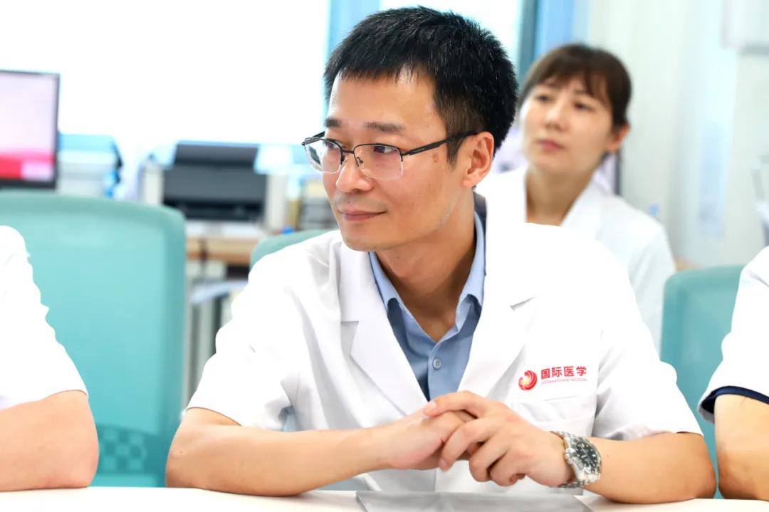 大醫(yī)之道5｜醫(yī)學(xué)路上的追夢(mèng)者歐陽(yáng)海峰