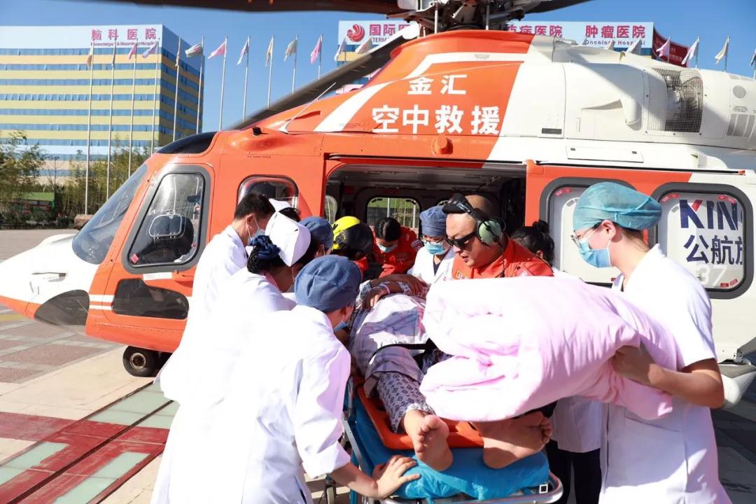 陜西網(wǎng)—生命續(xù)航，分秒必爭(zhēng)！  西安國(guó)際醫(yī)學(xué)中心醫(yī)院緊急救助一名跨省“飛”來(lái)的重癥患者