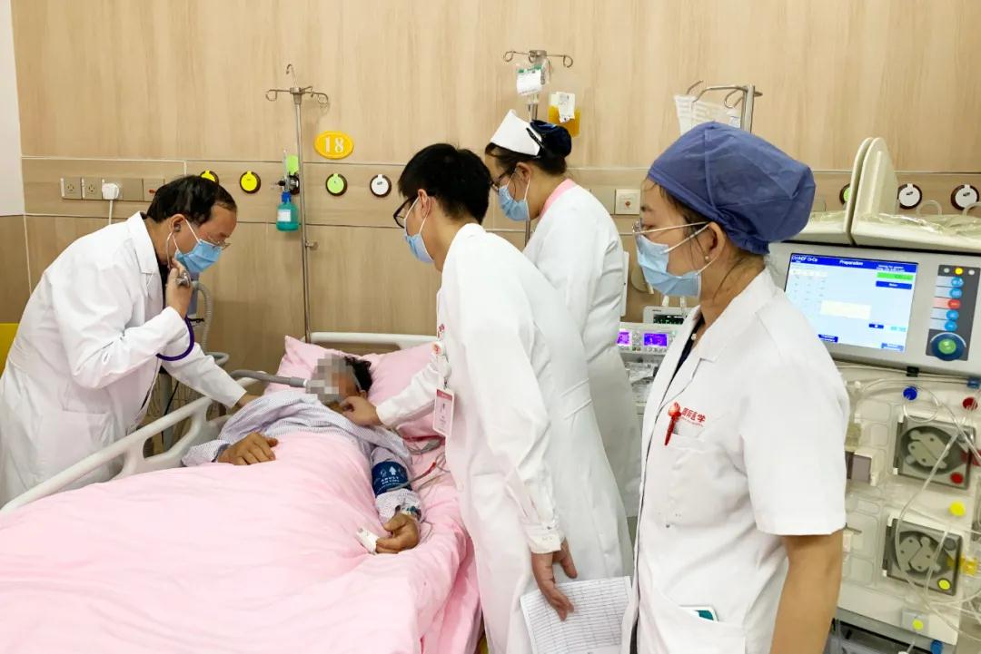 72小時(shí)緊急救治！64歲危重出血熱患者闖過(guò)生死關(guān)