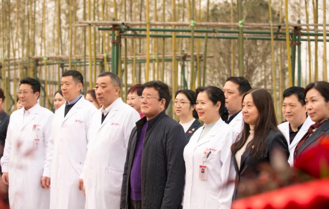 健康時(shí)報(bào)—“多診療+一站式服務(wù)” 西安國際醫(yī)學(xué)中心醫(yī)院VIP健康管理中心開科