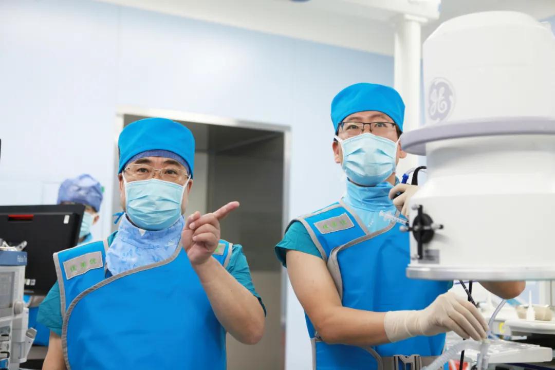 精準診斷肺結節——胸科醫院完成兩例經支氣管鏡跨肺組織肺外周結節活檢術