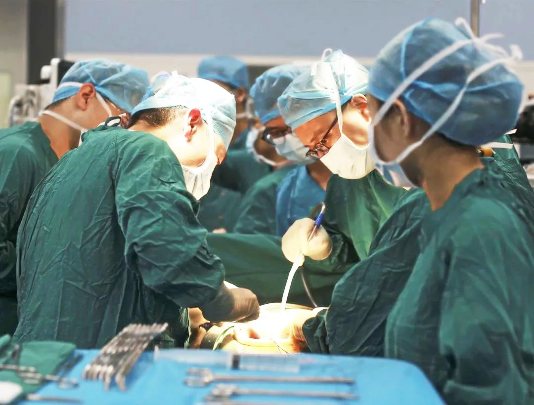 60歲女性，腹圍持續(xù)增大似懷孕10月，原因究竟為何？