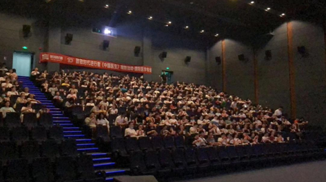 慶八一致敬退役軍人—醫院工會組織觀影《中國醫生》