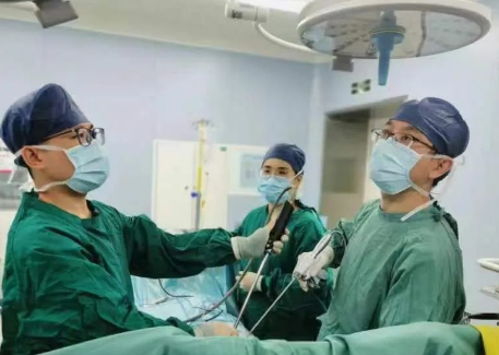 乳腺癌術(shù)后再患肺結(jié)節(jié)，微創(chuàng)、精準(zhǔn)多亞段聯(lián)合切除手術(shù)根治早癌