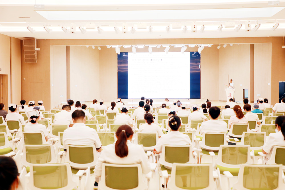 西安國際醫學中心醫院開展廉潔從業九項準則培訓