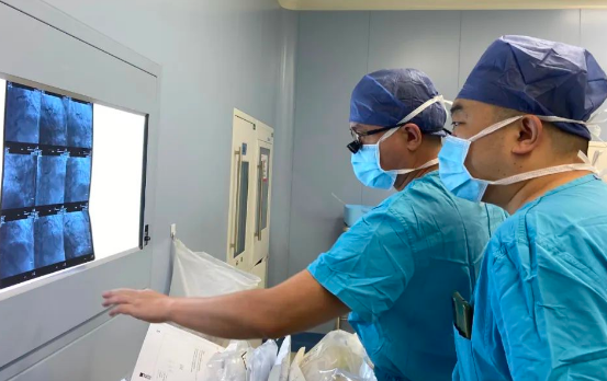 這，就是醫(yī)護人員的“硬核”擔(dān)當(dāng)！