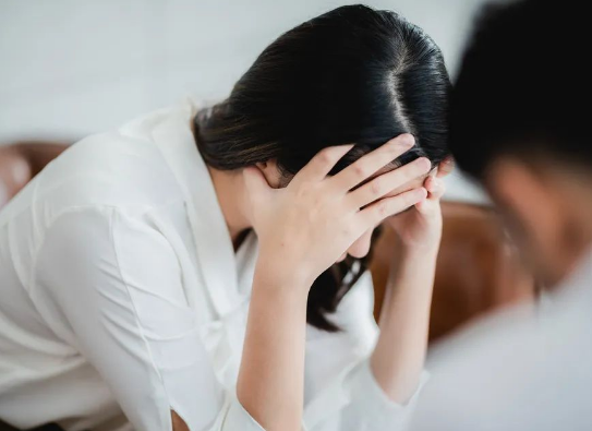 沒食欲、睡眠差、全身乏……這些“長(zhǎng)新冠”癥狀有可能是心理疾病撥打96999-3可免費(fèi)咨詢