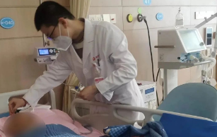 危急重癥、“大白肺” 90%以上恢復(fù)良好，他們?nèi)绾巫龅降模?>
				             </a>
                <div   id=