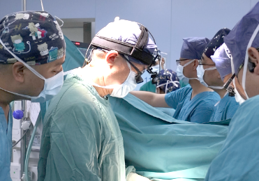 出生1天，草莓大心臟血管錯位，醫生精雕細琢重獲“心”生