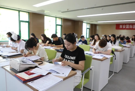 “新”光熠熠 “職”引未來 我院新入職246名24級畢業生