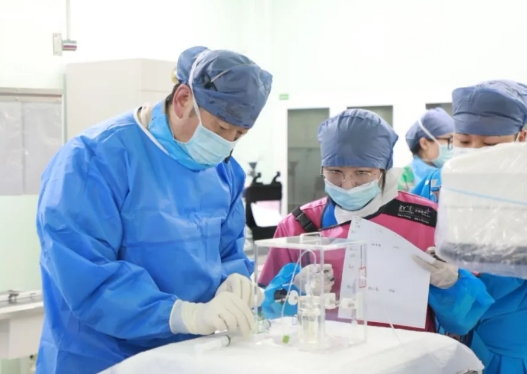 生命的延續(xù)——西安國際醫(yī)學(xué)中心醫(yī)院釔90治療肝腫瘤突破百例紀(jì)實