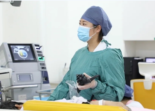 三年頑疾一朝除 消化專家用微創技術破解“反流”難題